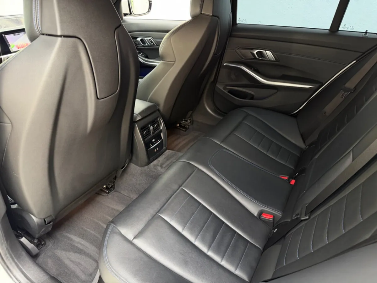 BMW 3-Series Estate, Diesel, 2021, White