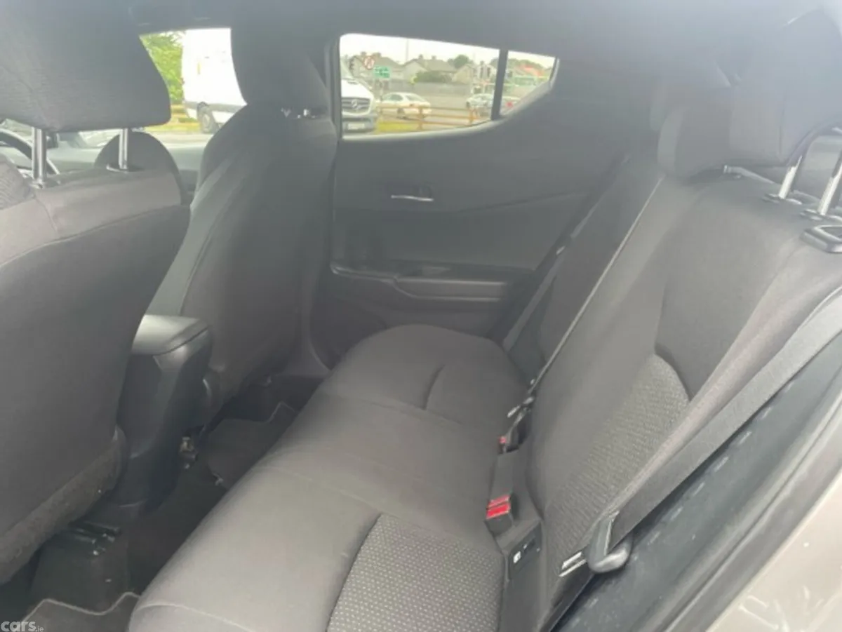 Toyota C-HR SUV, Petrol Hybrid, 2019, Grey