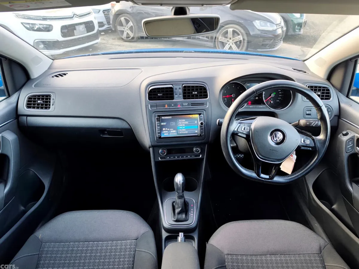 Volkswagen Polo Hatchback, Petrol, 2015, Blue