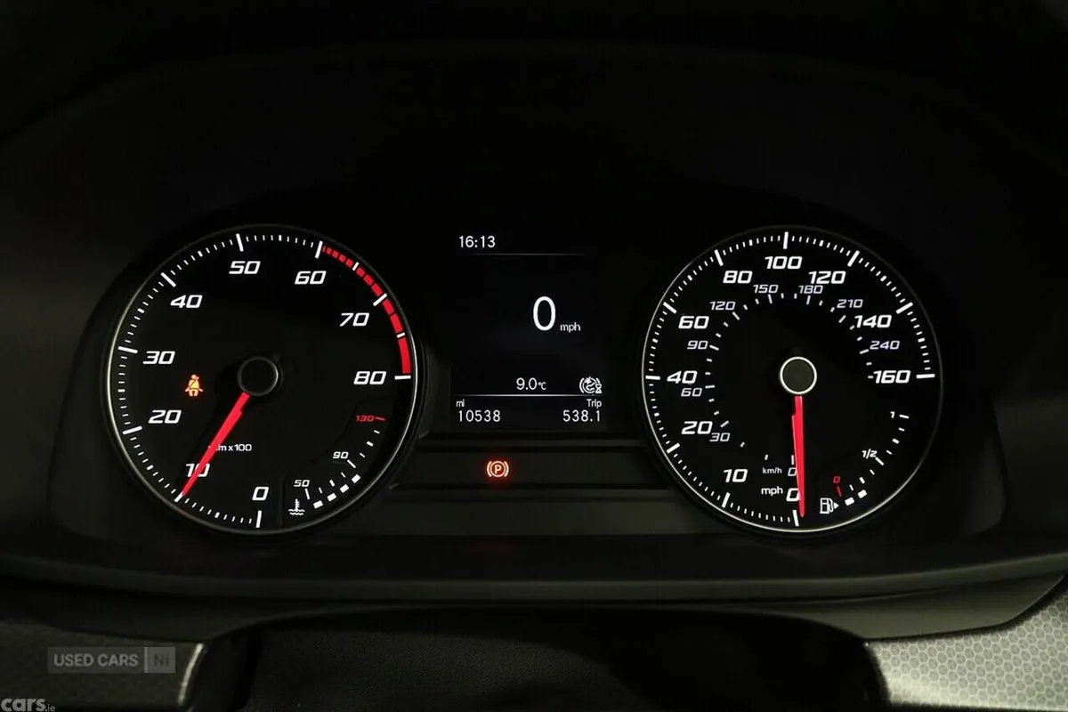 SEAT Leon Hatchback, Petrol, 2023, White