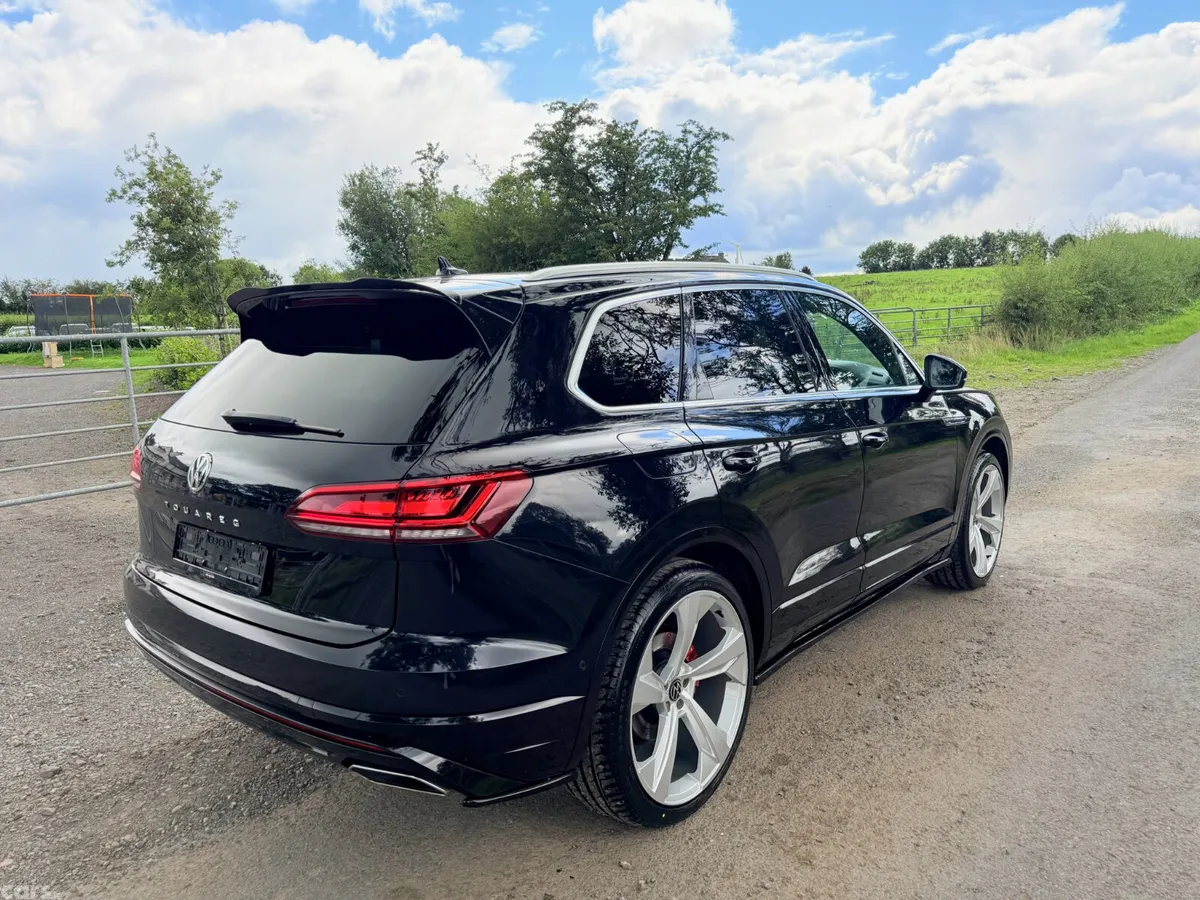 Volkswagen Touareg SUV, Diesel, 2019, Black