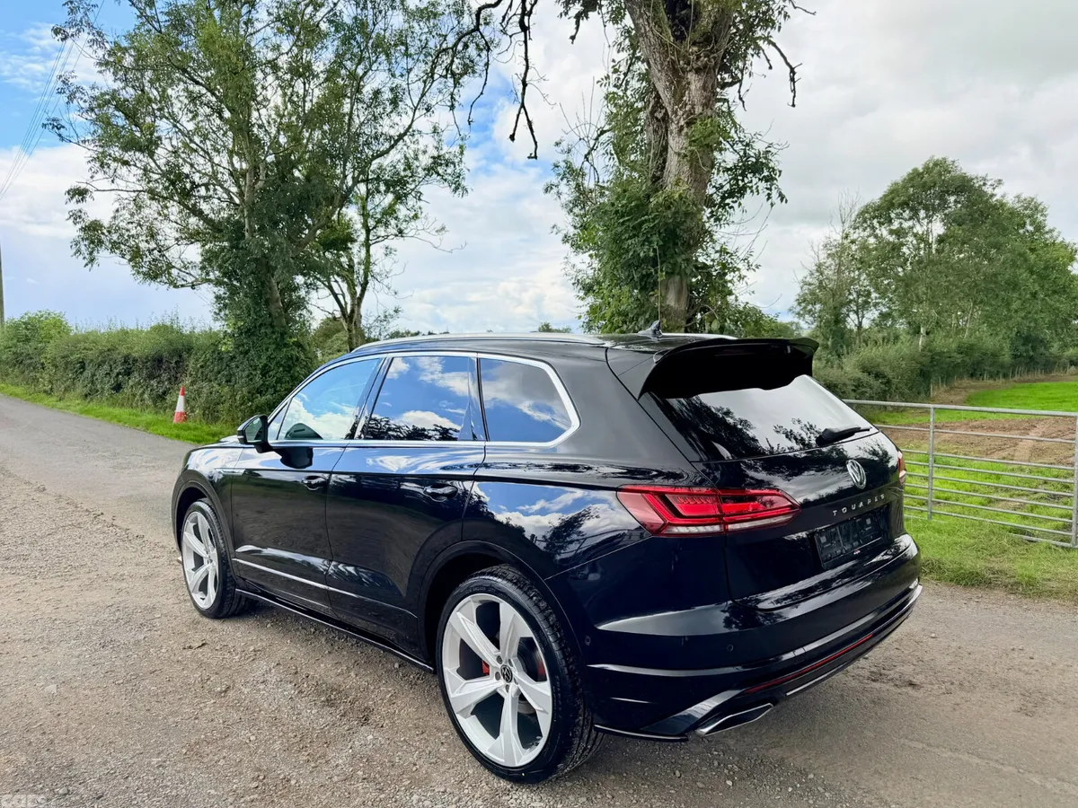 Volkswagen Touareg SUV, Diesel, 2019, Black