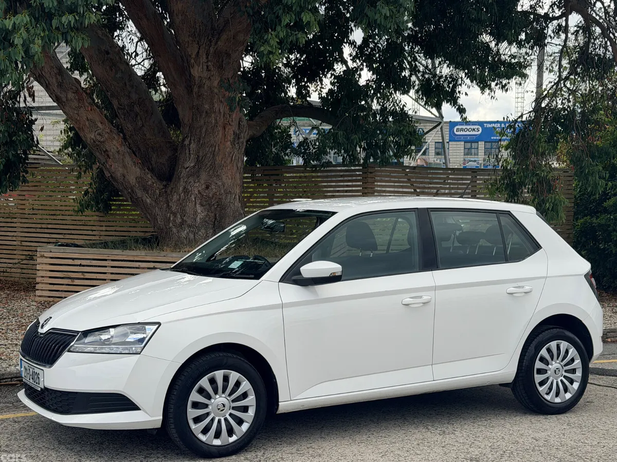 Skoda Fabia Hatchback, Petrol, 2021, White