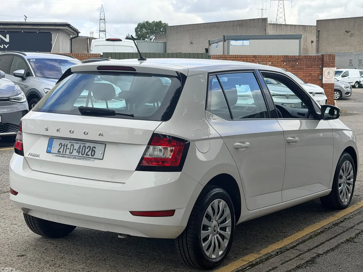 Skoda Fabia Hatchback, Petrol, 2021, White