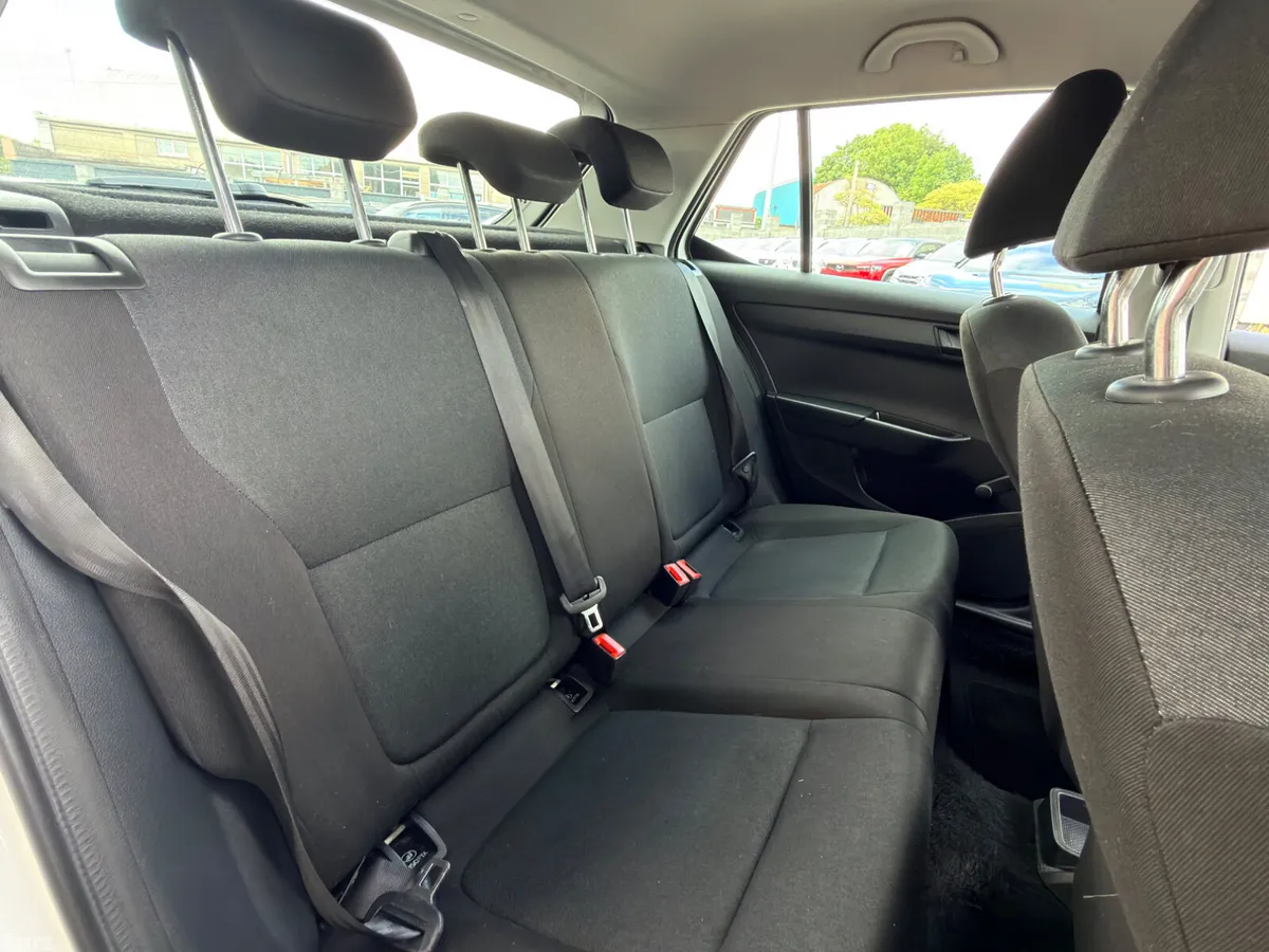 Skoda Fabia Hatchback, Petrol, 2021, White
