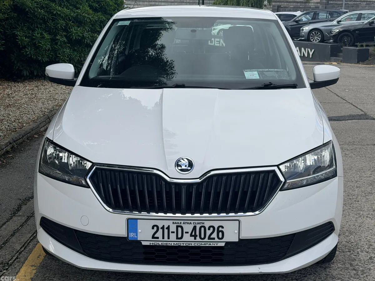 Skoda Fabia Hatchback, Petrol, 2021, White