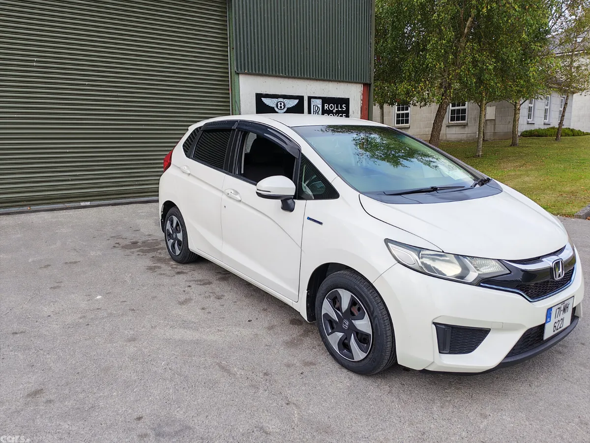 Honda Fit Hatchback, Petrol Hybrid, 2017, White