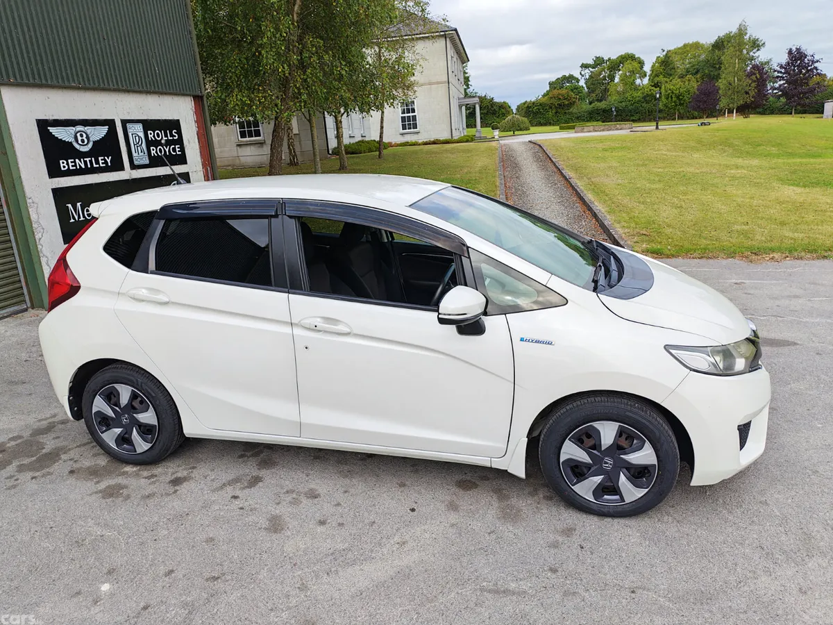 Honda Fit Hatchback, Petrol Hybrid, 2017, White