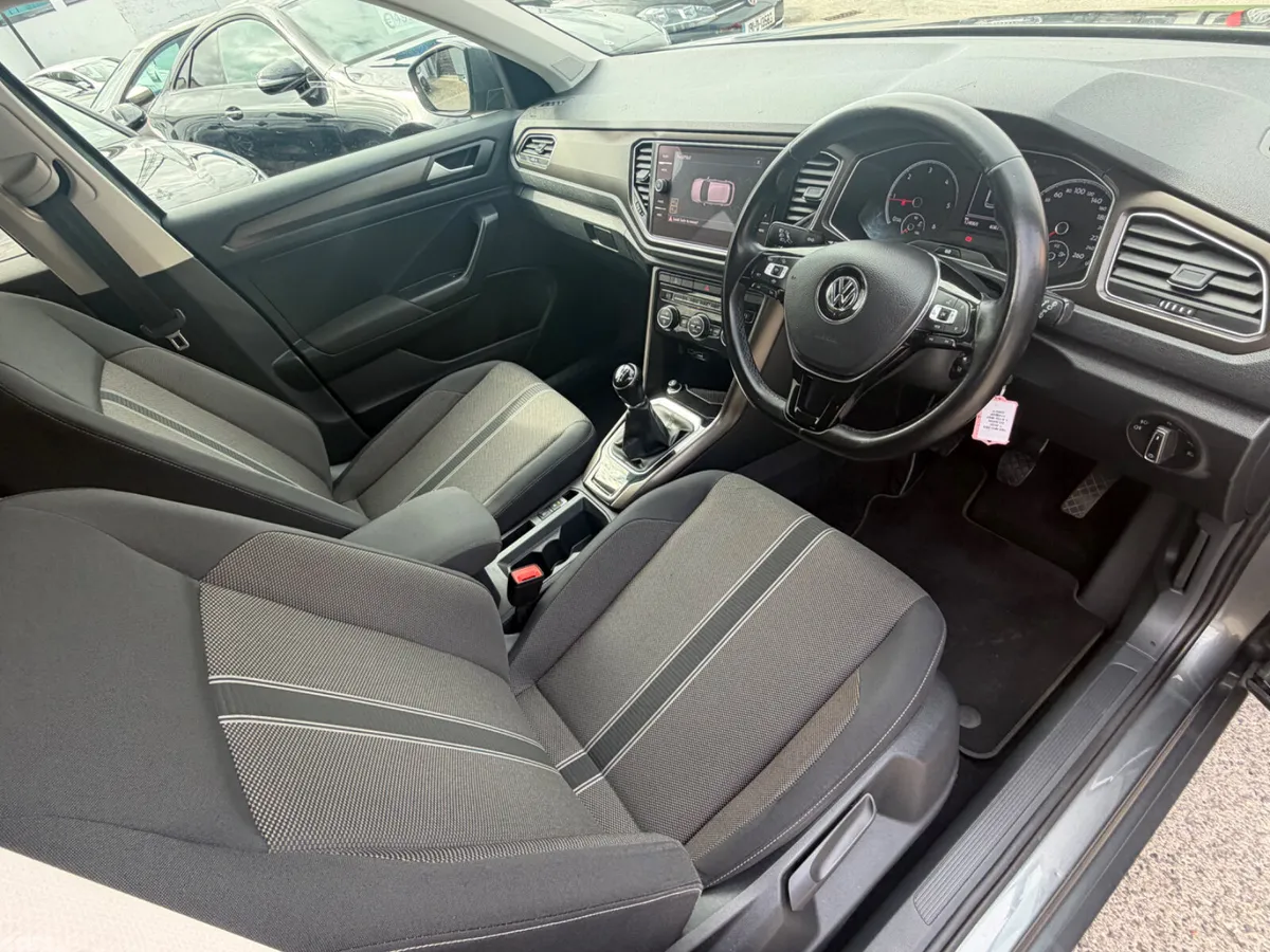 Volkswagen T-Roc SUV, Diesel, 2019, Grey
