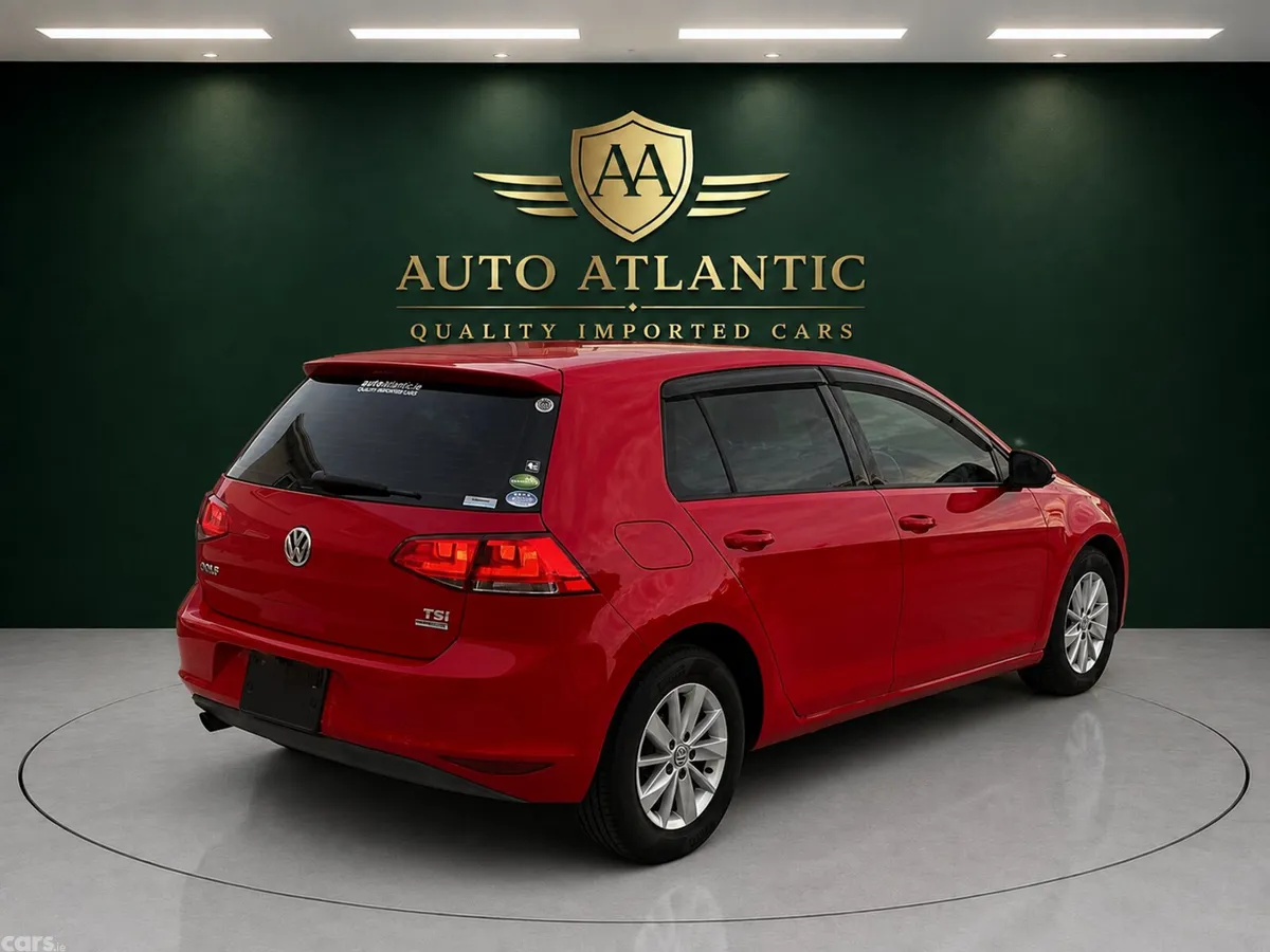 Volkswagen Golf Hatchback, Petrol, 2014, Red