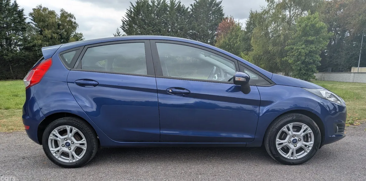 Ford Fiesta Hatchback, Petrol, 2017, Blue