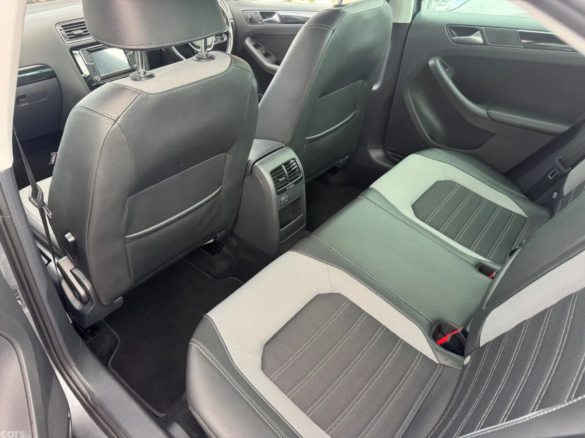 Volkswagen Jetta Saloon, Diesel, 2016, Grey