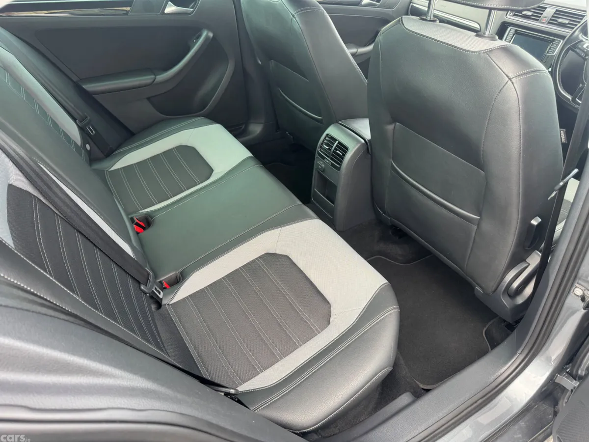 Volkswagen Jetta Saloon, Diesel, 2016, Grey