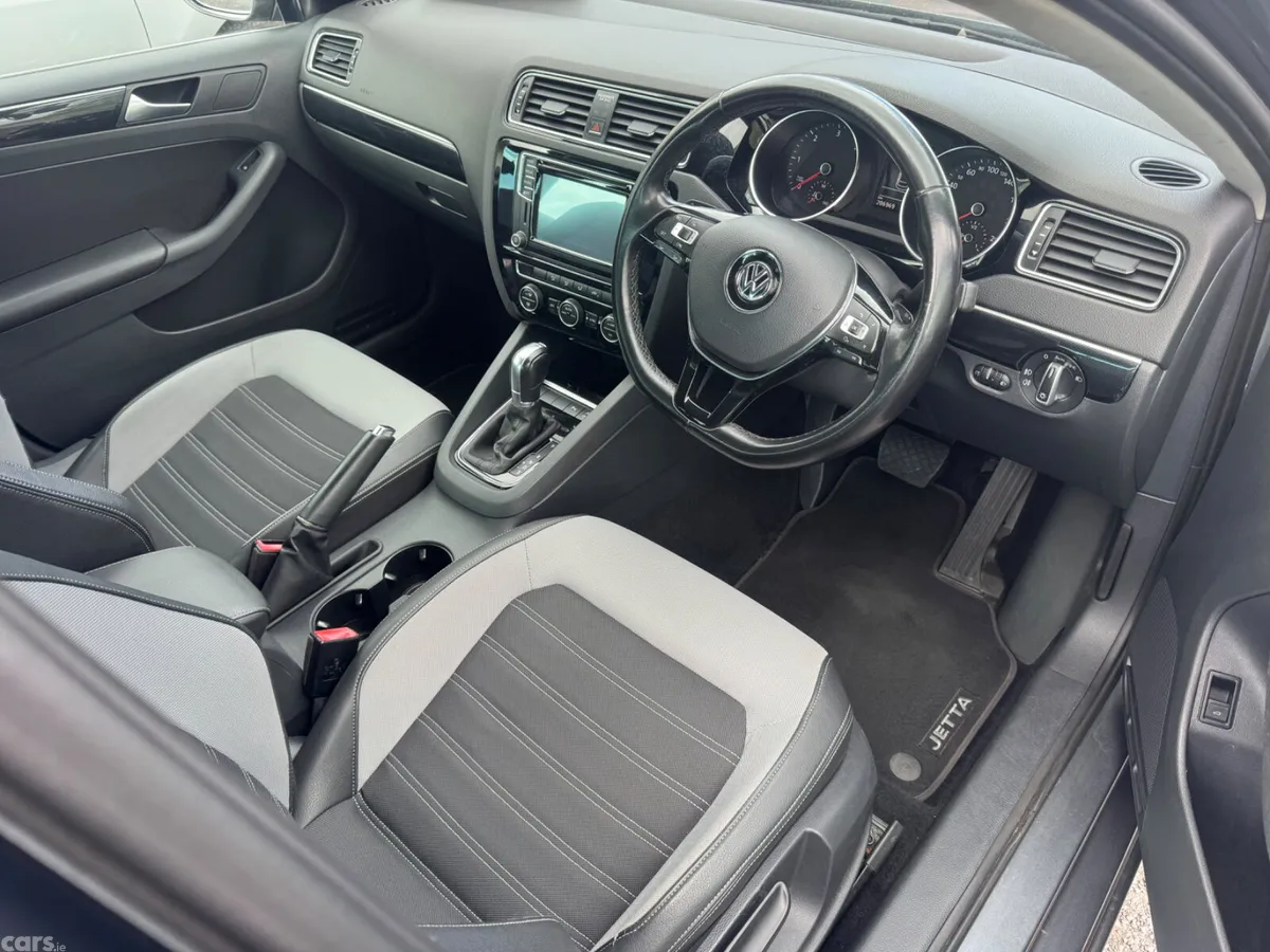 Volkswagen Jetta Saloon, Diesel, 2016, Grey