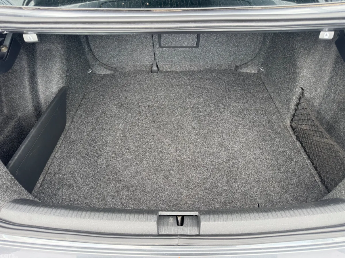 Volkswagen Jetta Saloon, Diesel, 2016, Grey