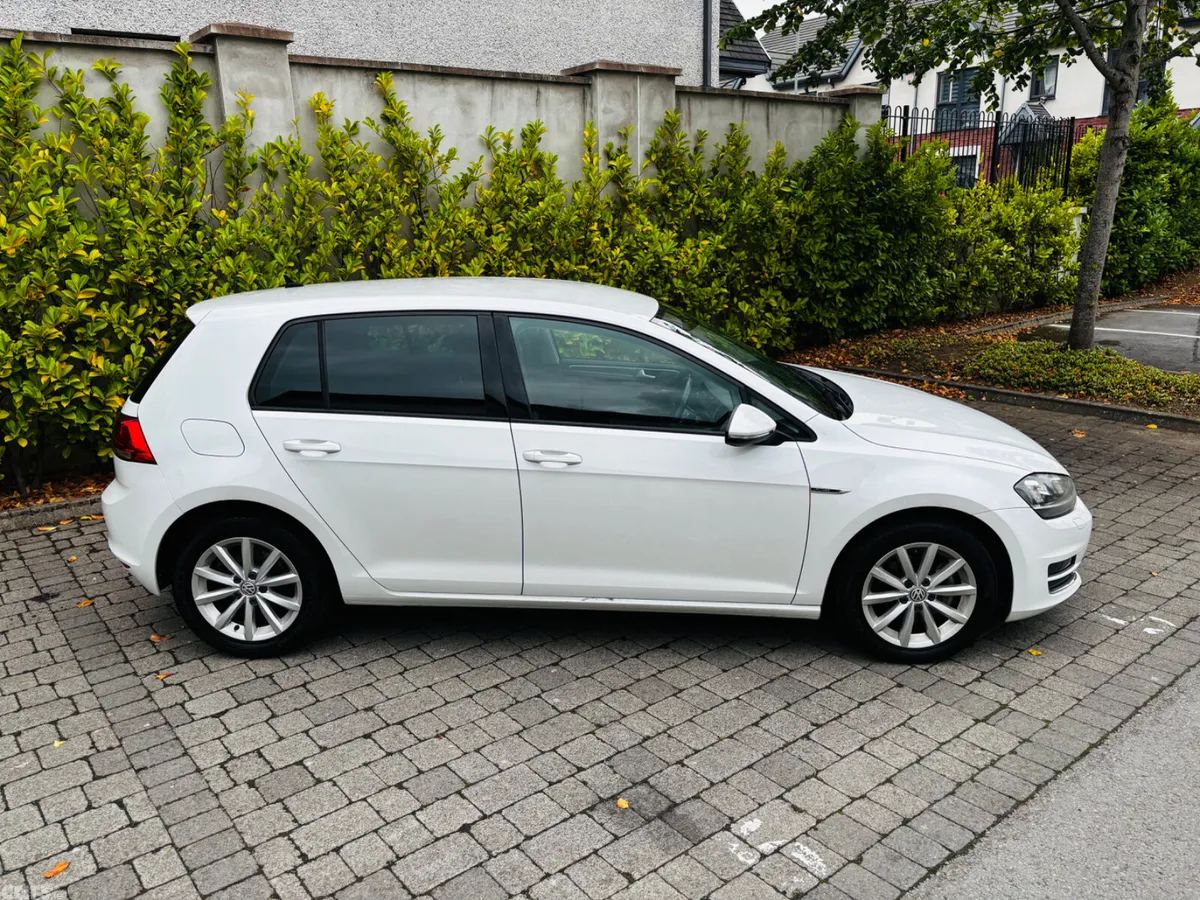 Volkswagen Golf Hatchback, Petrol, 2015, White