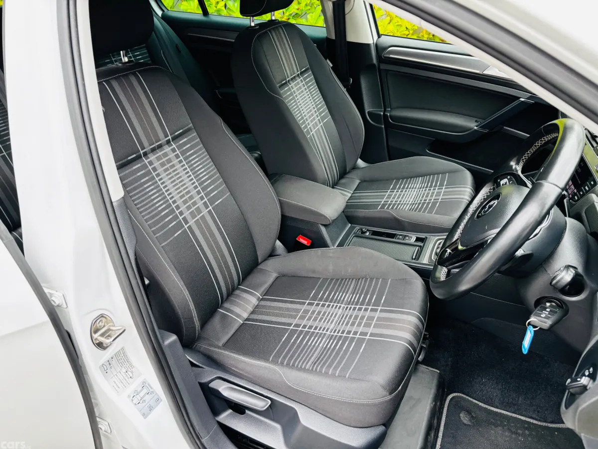 Volkswagen Golf Hatchback, Petrol, 2015, White