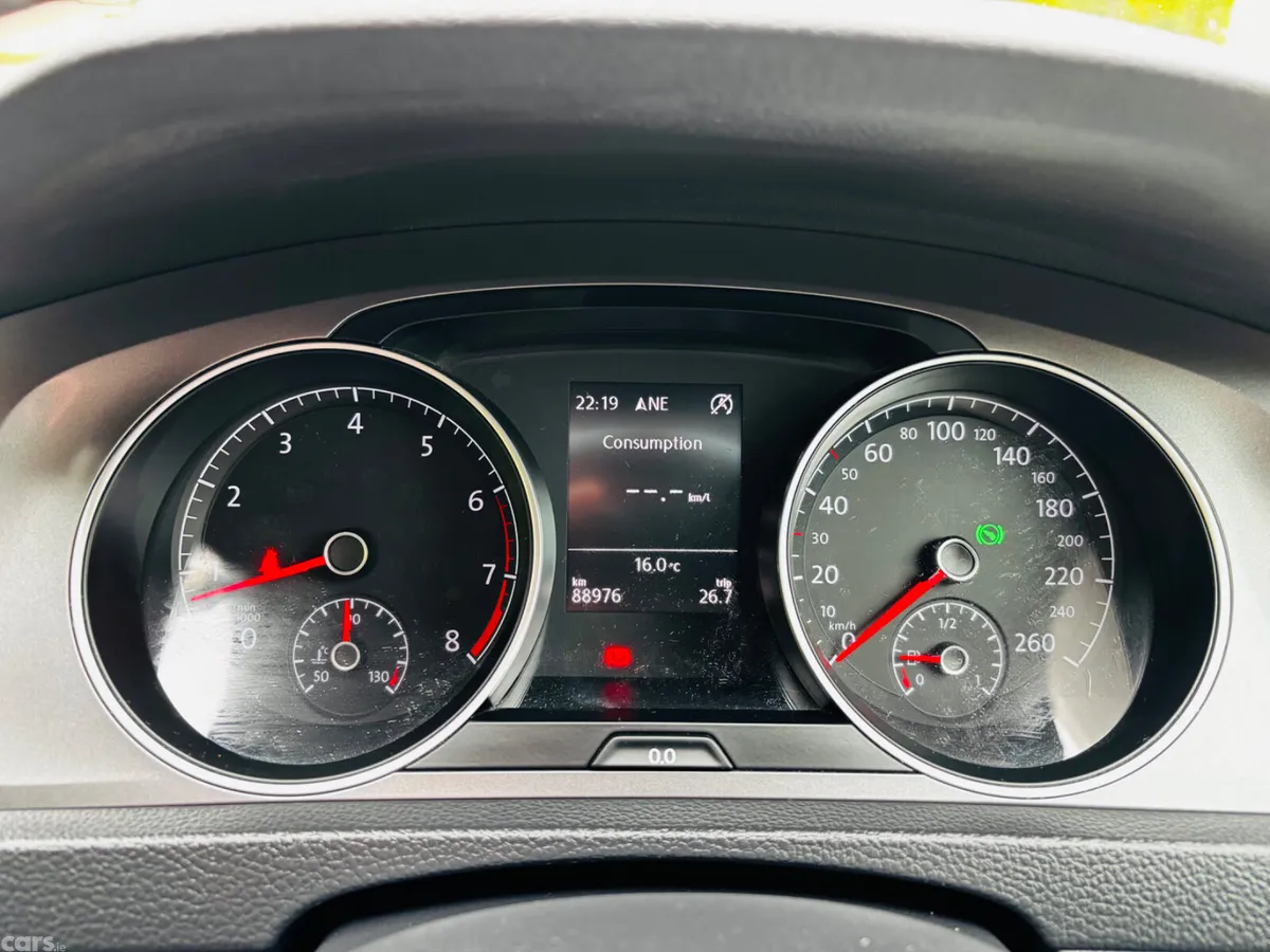 Volkswagen Golf Hatchback, Petrol, 2015, White