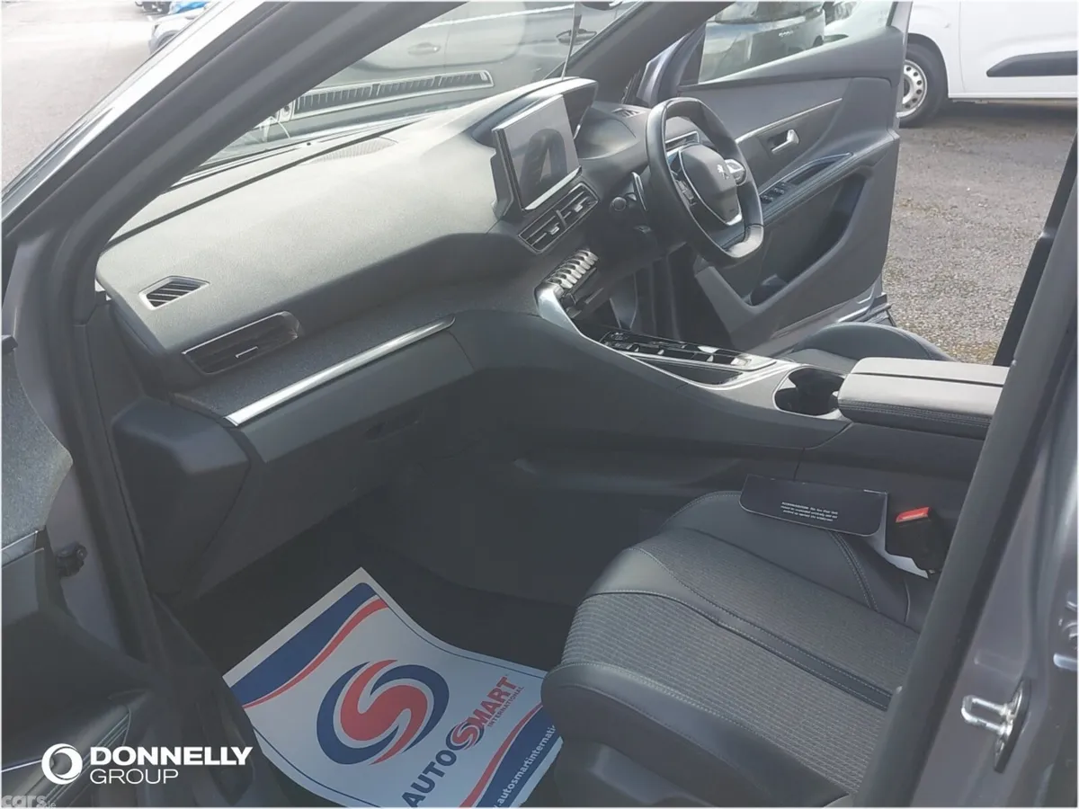 Peugeot 5008 Estate, Diesel, 2023, Grey