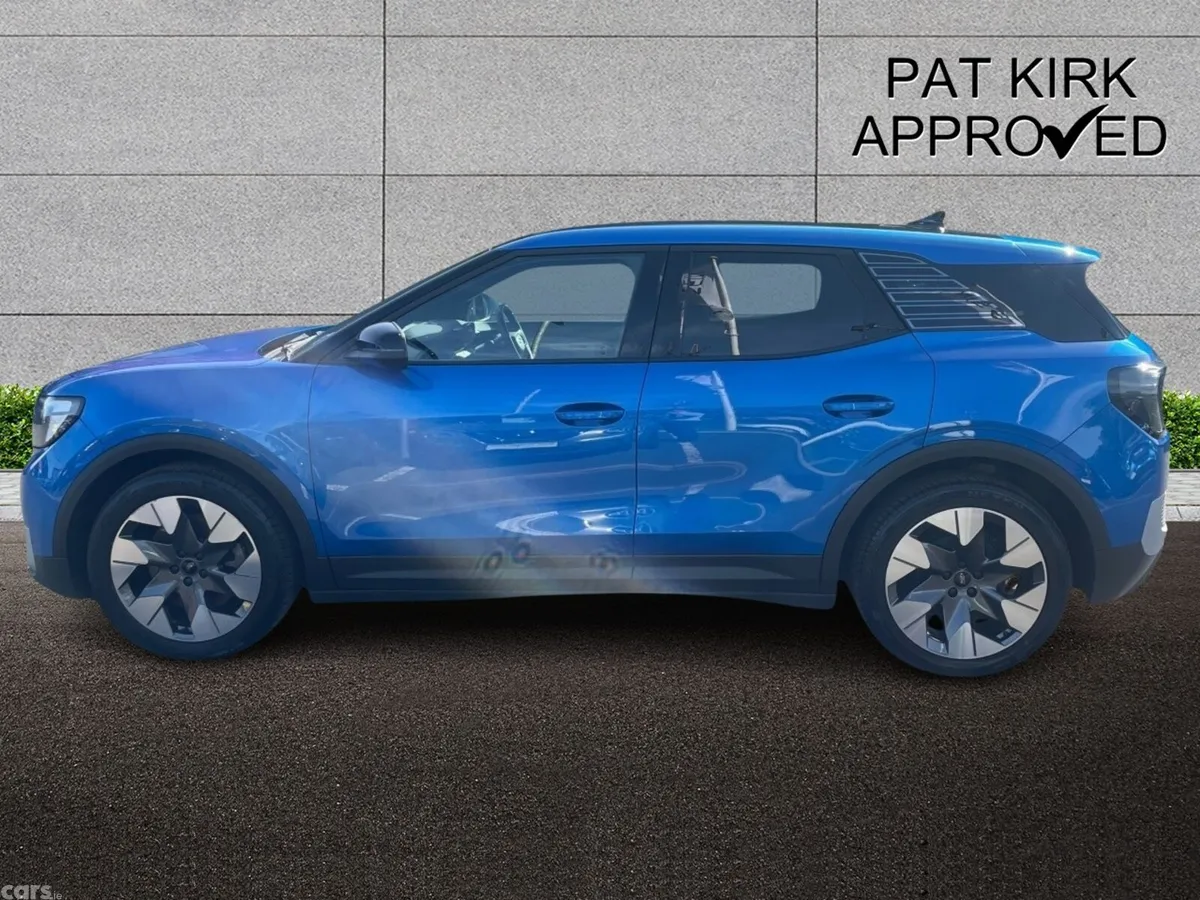 Ford Explorer Estate, Electric, 2025, Blue