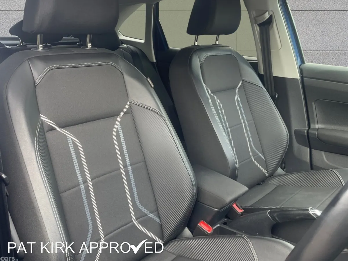Volkswagen Taigo Hatchback, Petrol, 2023, Blue