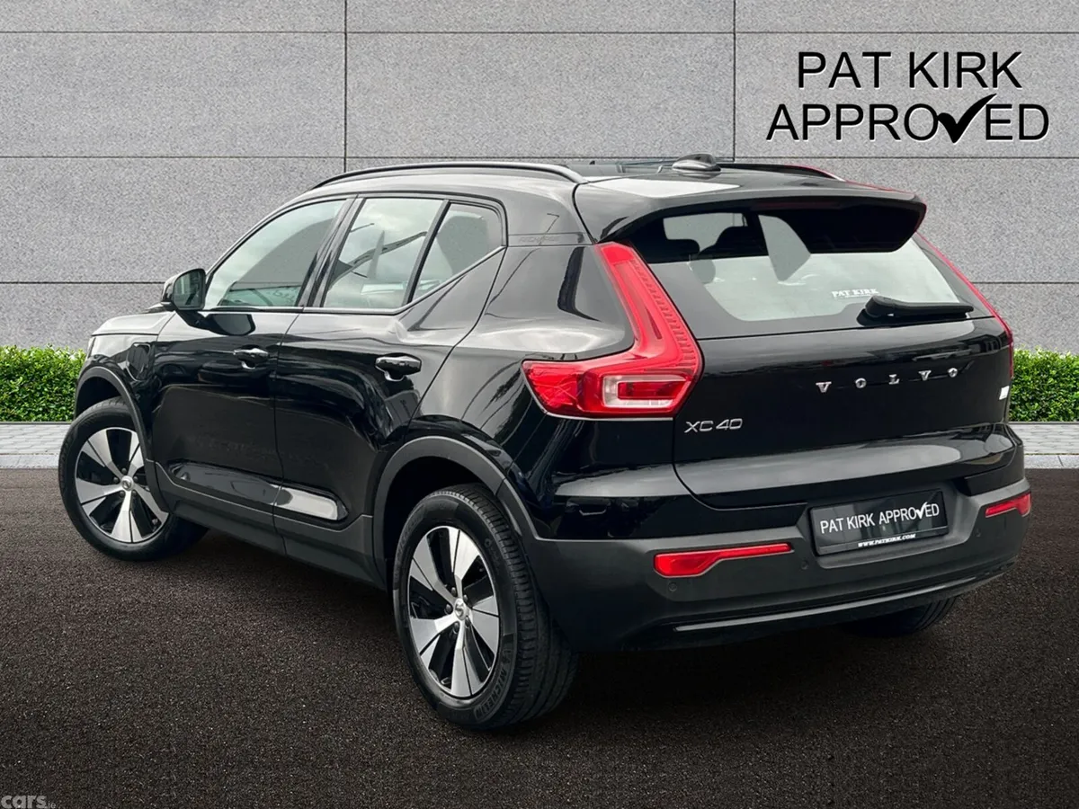 Volvo XC40 Estate, Petrol Hybrid, 2023, Black