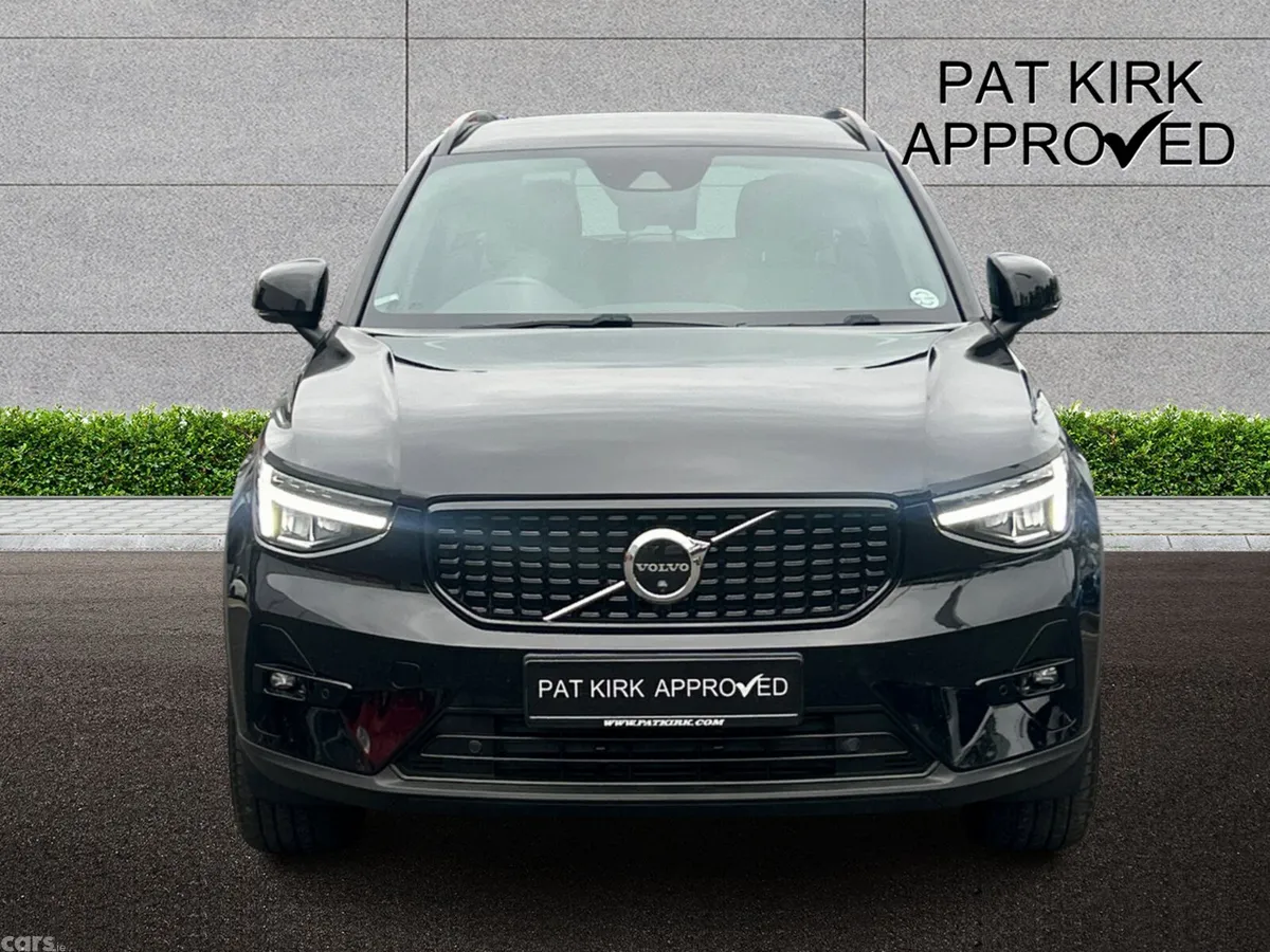Volvo XC40 Estate, Petrol Hybrid, 2023, Black