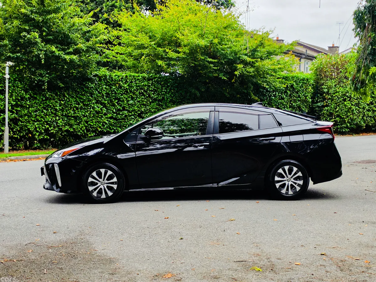 Toyota Prius Saloon, Petrol Hybrid, 2020, Black