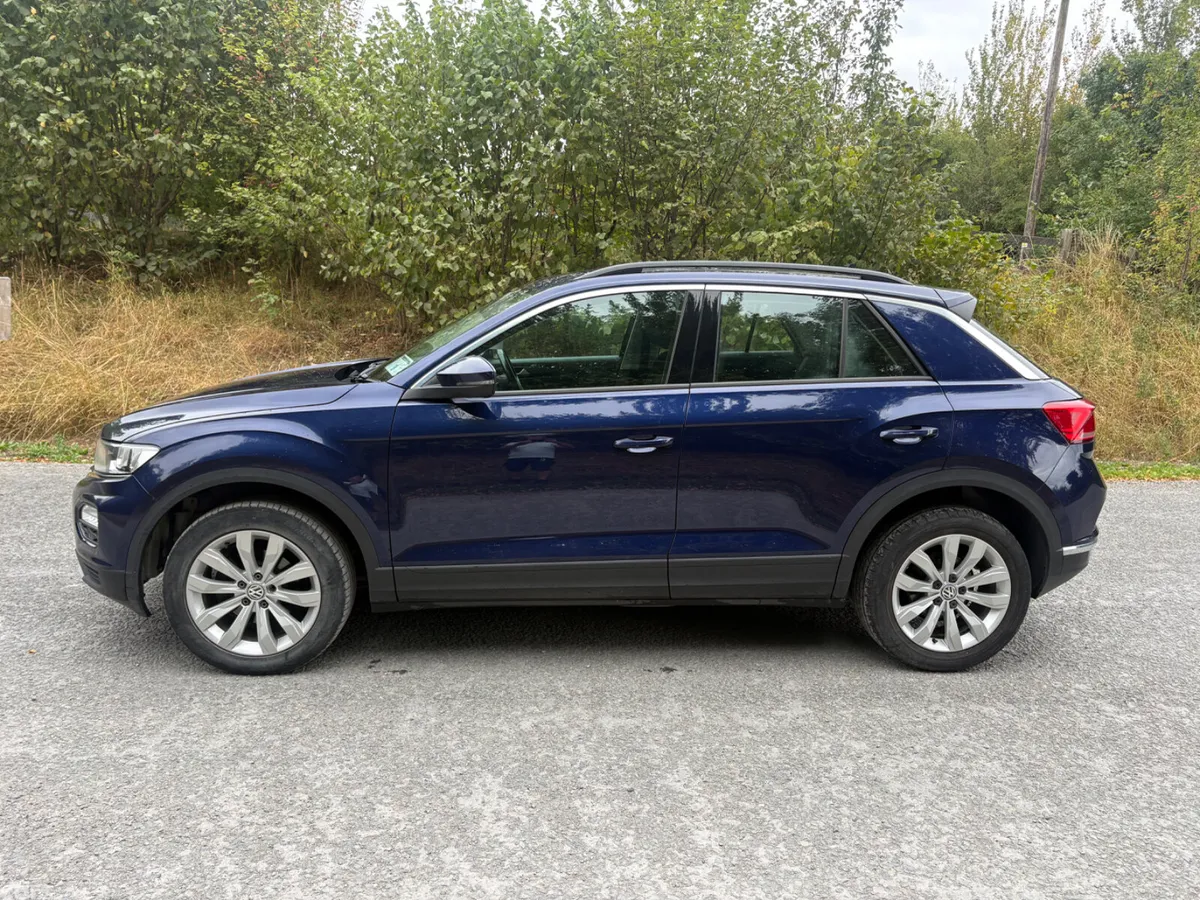 Volkswagen T-Roc SUV, Diesel, 2019, Blue