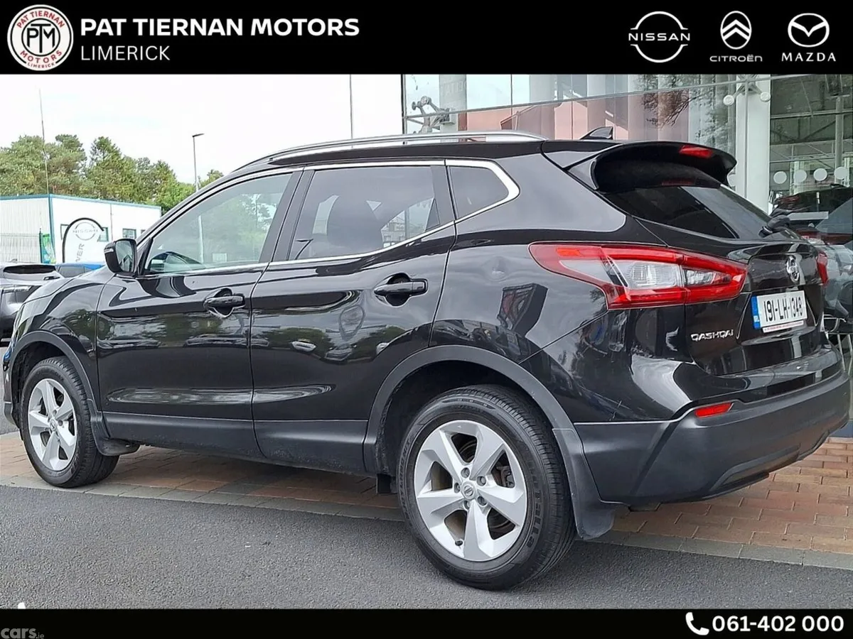 Nissan Qashqai MPV, Petrol, 2019, Black