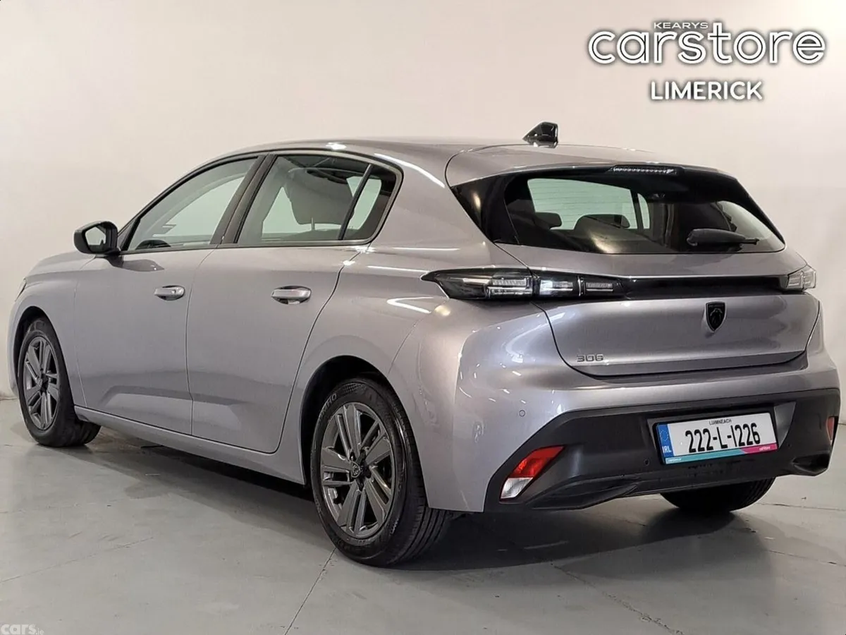 Peugeot 308 Hatchback, Petrol, 2022, Grey