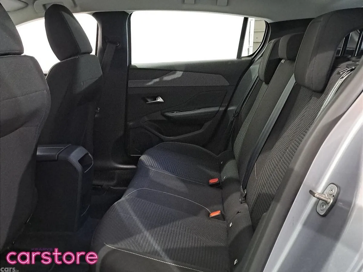 Peugeot 308 Hatchback, Petrol, 2022, Grey