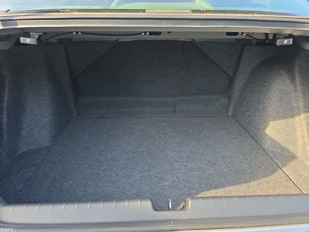 Honda Grace Saloon, Petrol Hybrid, 2016, Grey