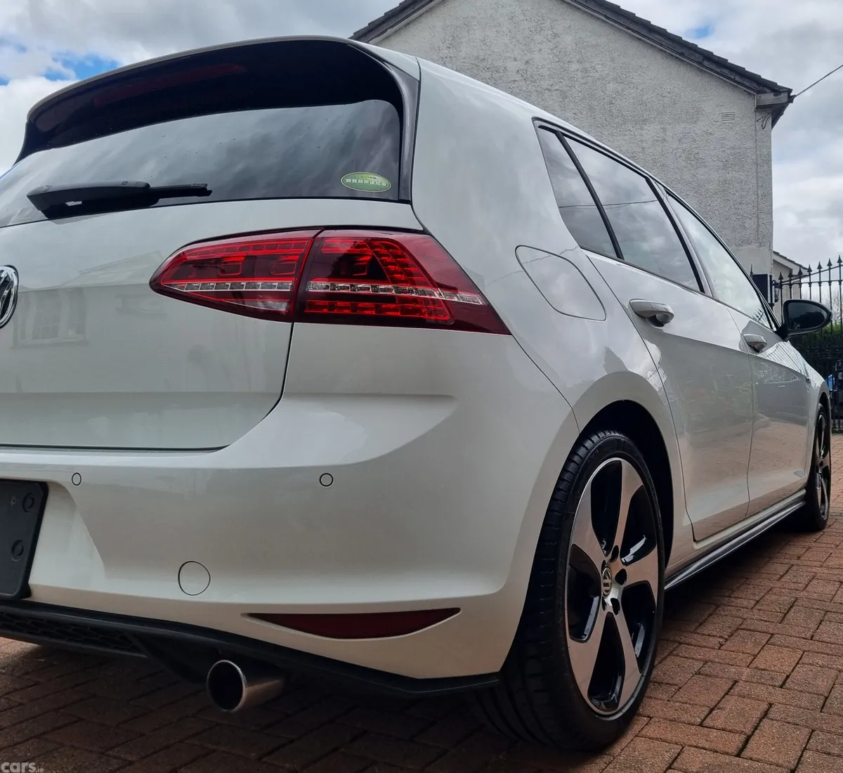 Volkswagen Golf Hatchback, Petrol, 2014, White