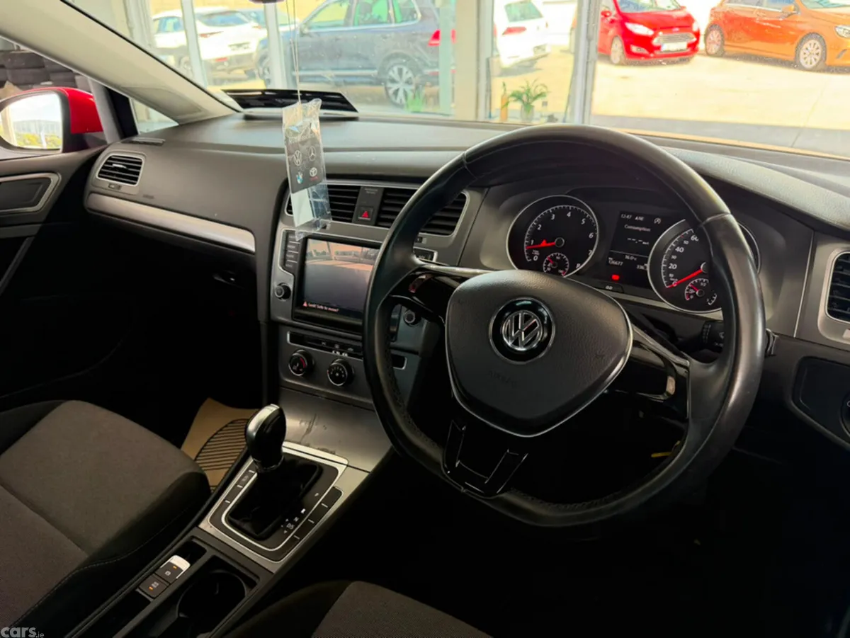 Volkswagen Golf Hatchback, Petrol, 2016, Red
