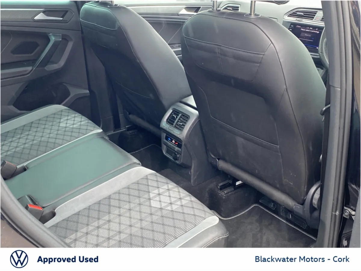 Volkswagen Tiguan Hatchback, Diesel, 2023, Black