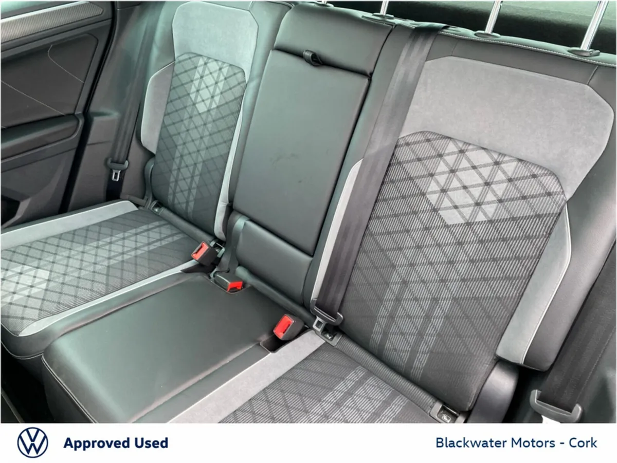 Volkswagen Tiguan Hatchback, Diesel, 2023, Black