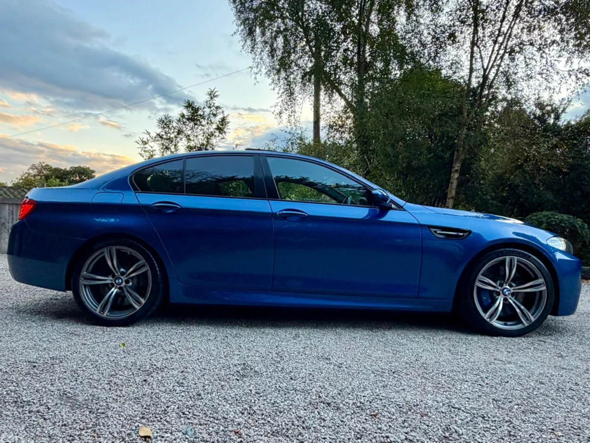 BMW M5 Saloon, Petrol, 2015, Blue