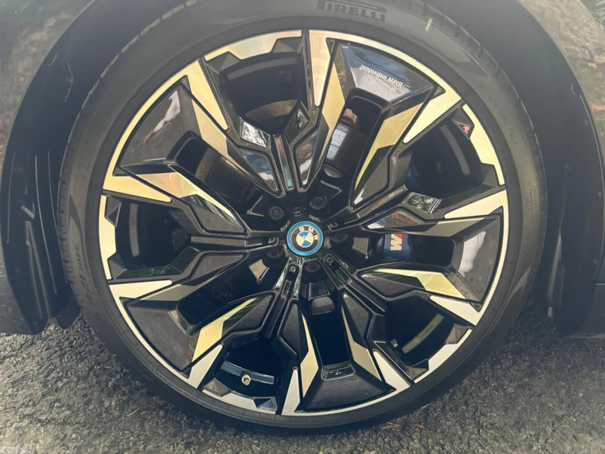 BMW 5-Series Saloon, Petrol Plug-in Hybrid, 2024, Black