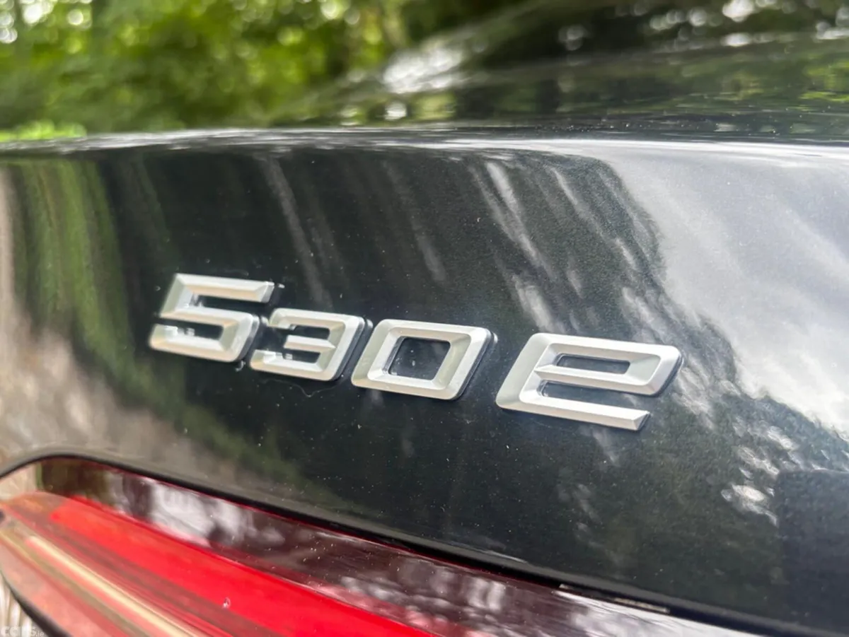 BMW 5-Series Saloon, Petrol Plug-in Hybrid, 2024, Black