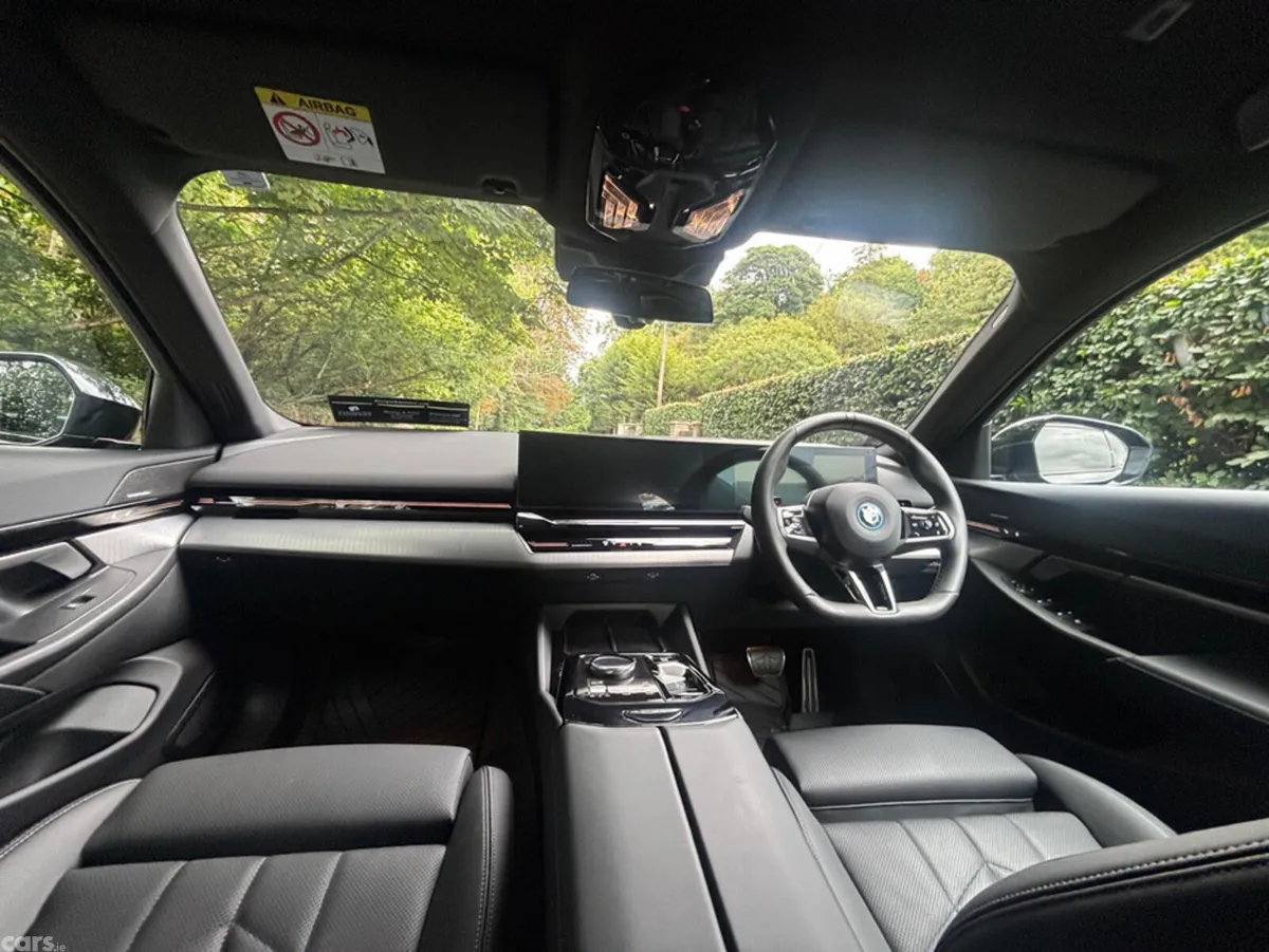 BMW 5-Series Saloon, Petrol Plug-in Hybrid, 2024, Black