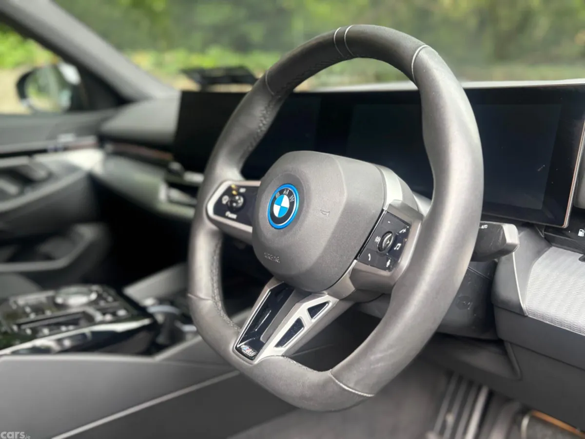 BMW 5-Series Saloon, Petrol Plug-in Hybrid, 2024, Black