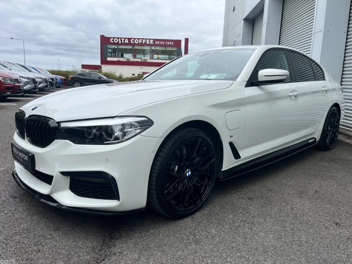 BMW 5-Series Saloon, Petrol Plug-in Hybrid, 2020, White