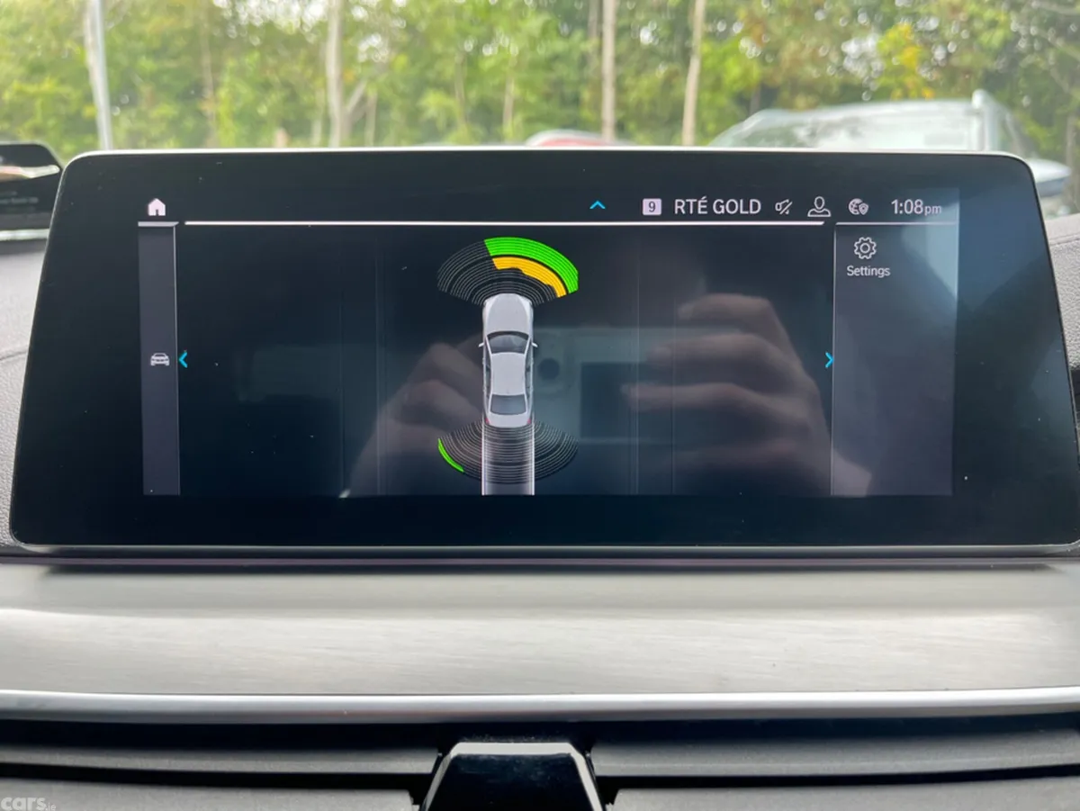 BMW 5-Series Saloon, Petrol Plug-in Hybrid, 2020, White