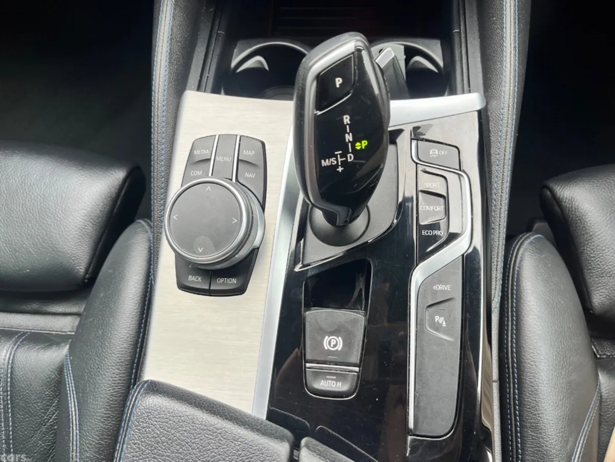 BMW 5-Series Saloon, Petrol Plug-in Hybrid, 2020, White