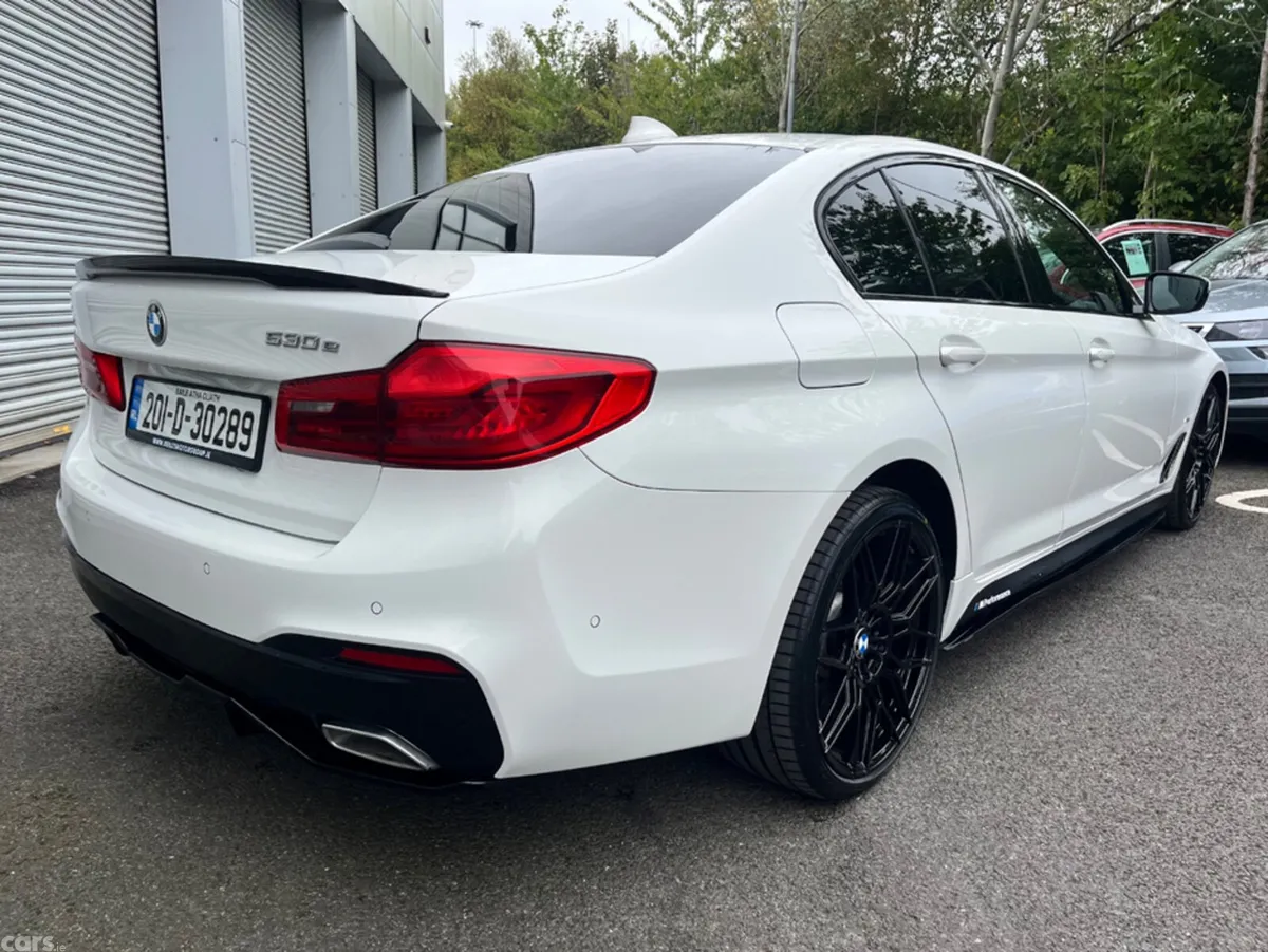 BMW 5-Series Saloon, Petrol Plug-in Hybrid, 2020, White