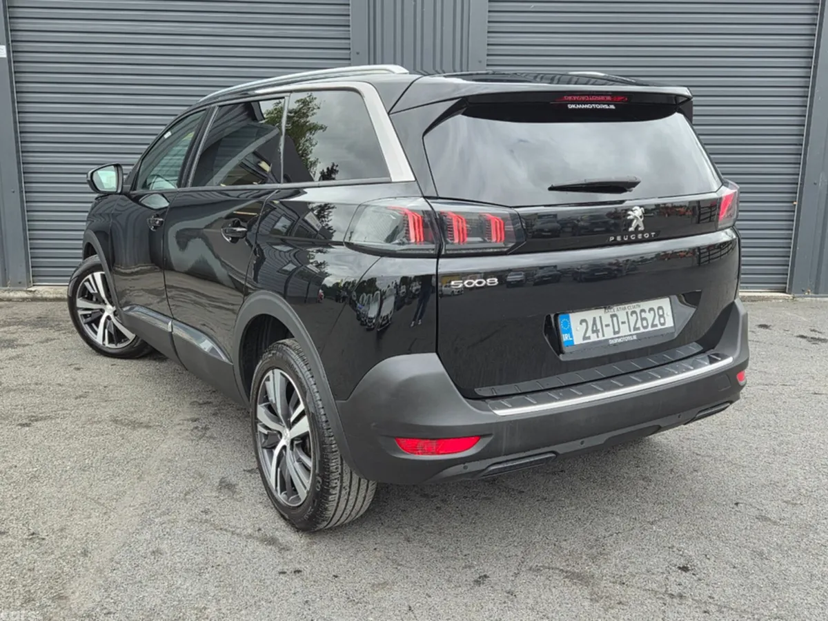 Peugeot 5008 MPV, Diesel, 2024, Black