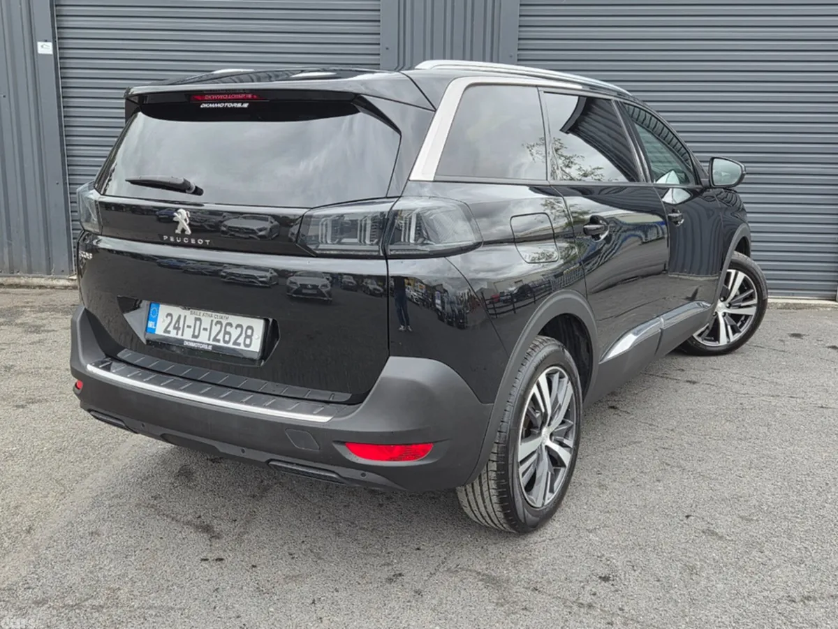 Peugeot 5008 MPV, Diesel, 2024, Black
