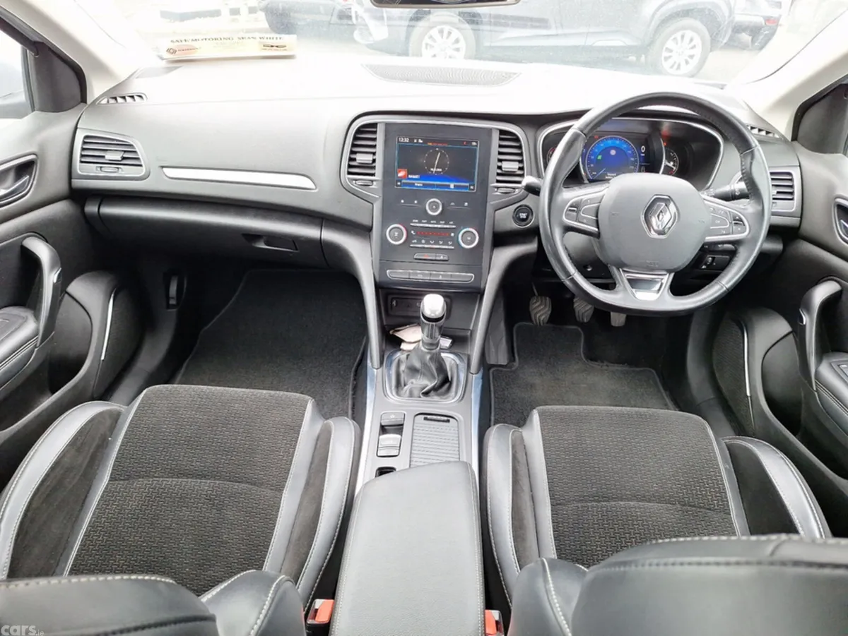 Renault Megane Hatchback, Diesel, 2017, Grey