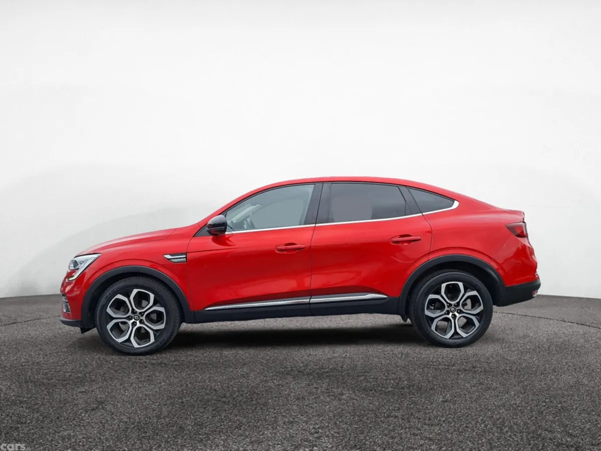 Renault Arkana Hatchback, Petrol, 2023, Red
